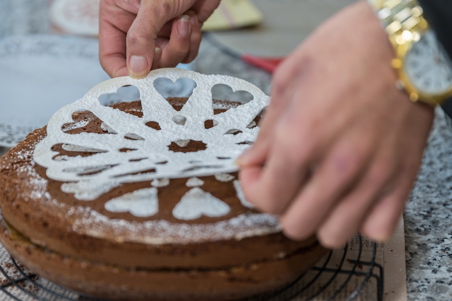 Des pochoirs personnalisés pour des pâtisseries alléchantes ! - Idée